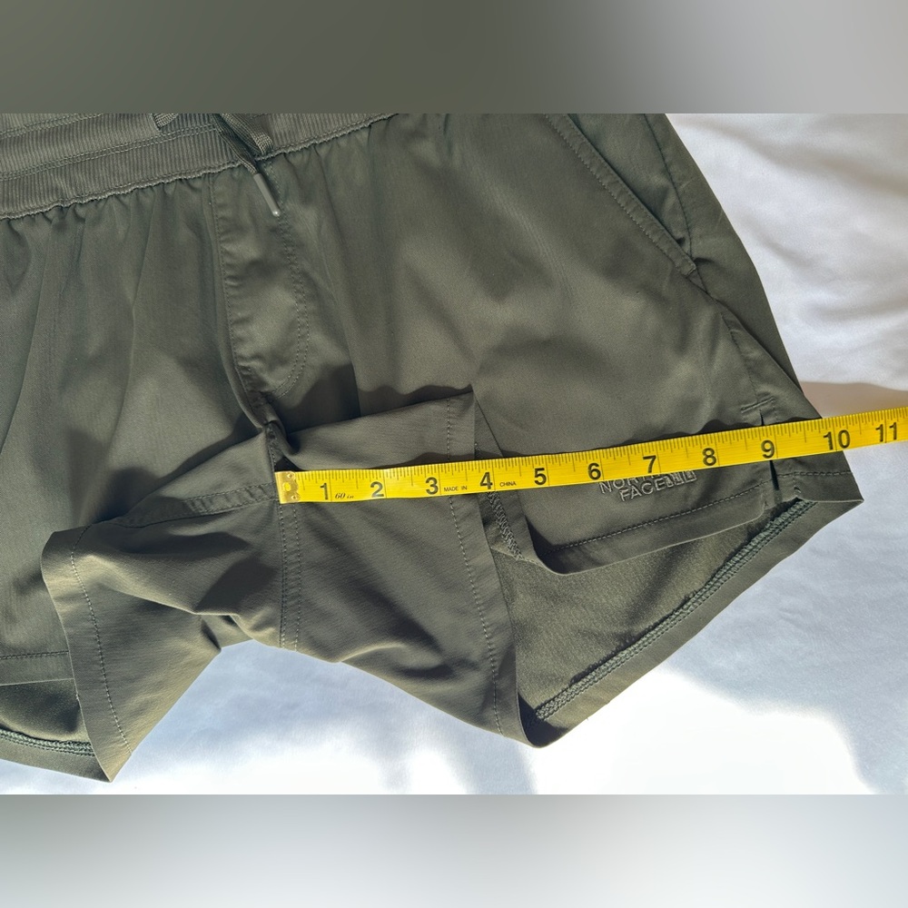 The North Face Aphrodite Short - Forest Olive - S - Picture 12 of 13